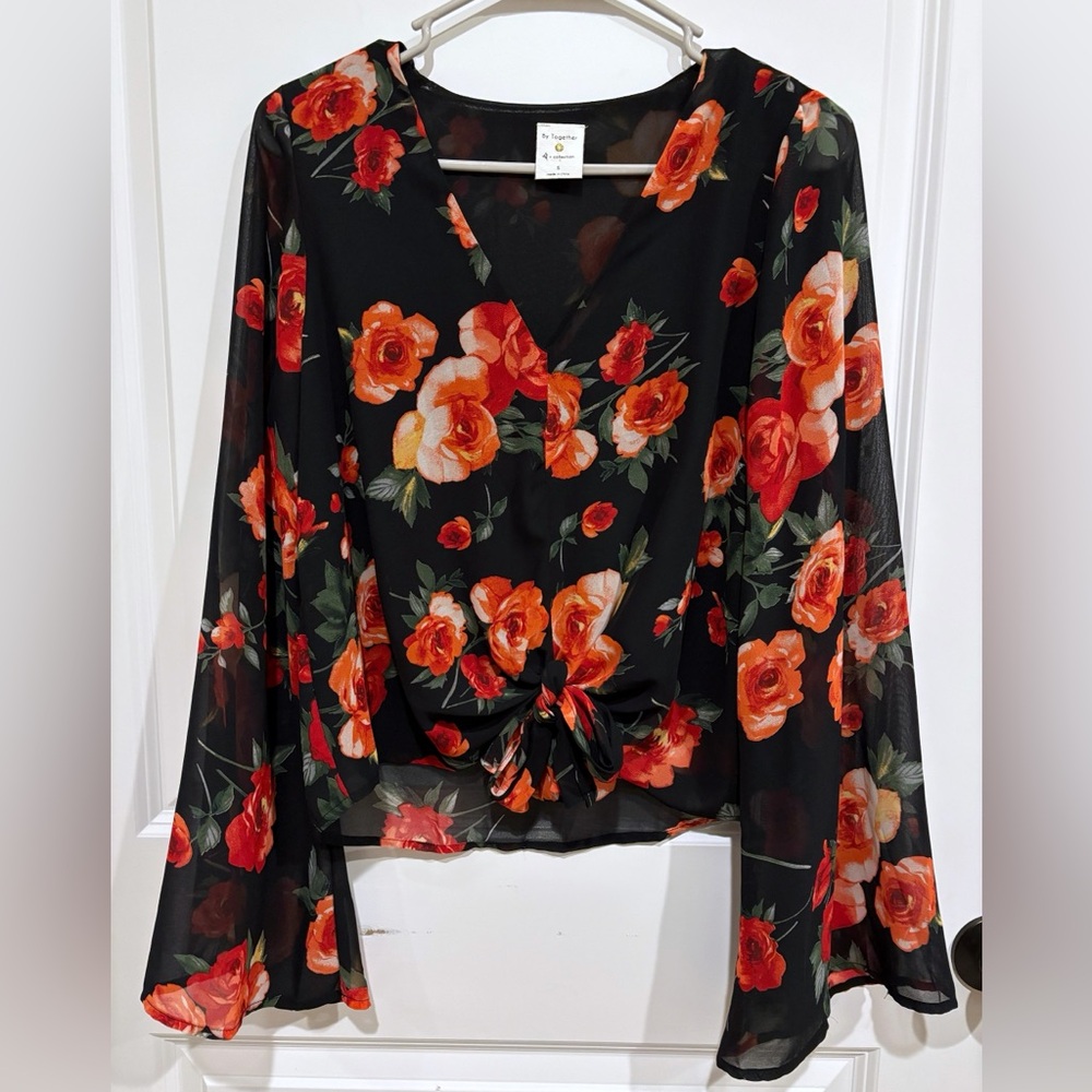 By Together Black Floral Blouse V Neck Tie Front Bell‎ Sleeve Small Date Night